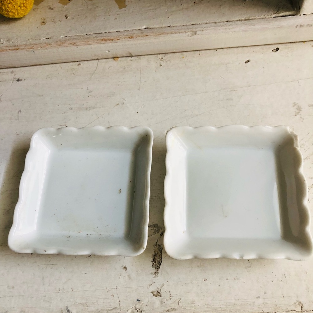 White Square Ceramic Dishes/vintage/collectible/antique dishes - Picture 2 of 5